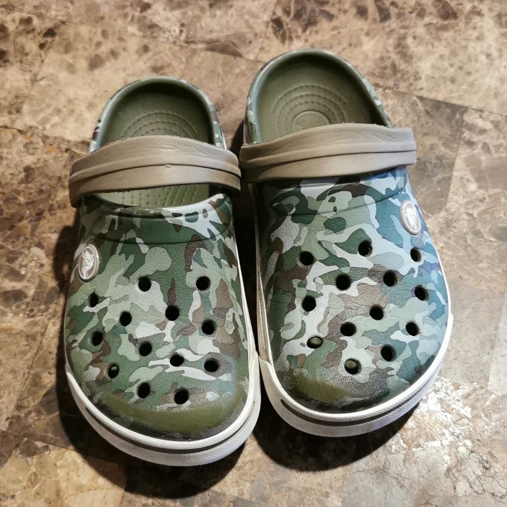 Toddler Crocs fit size 10/11